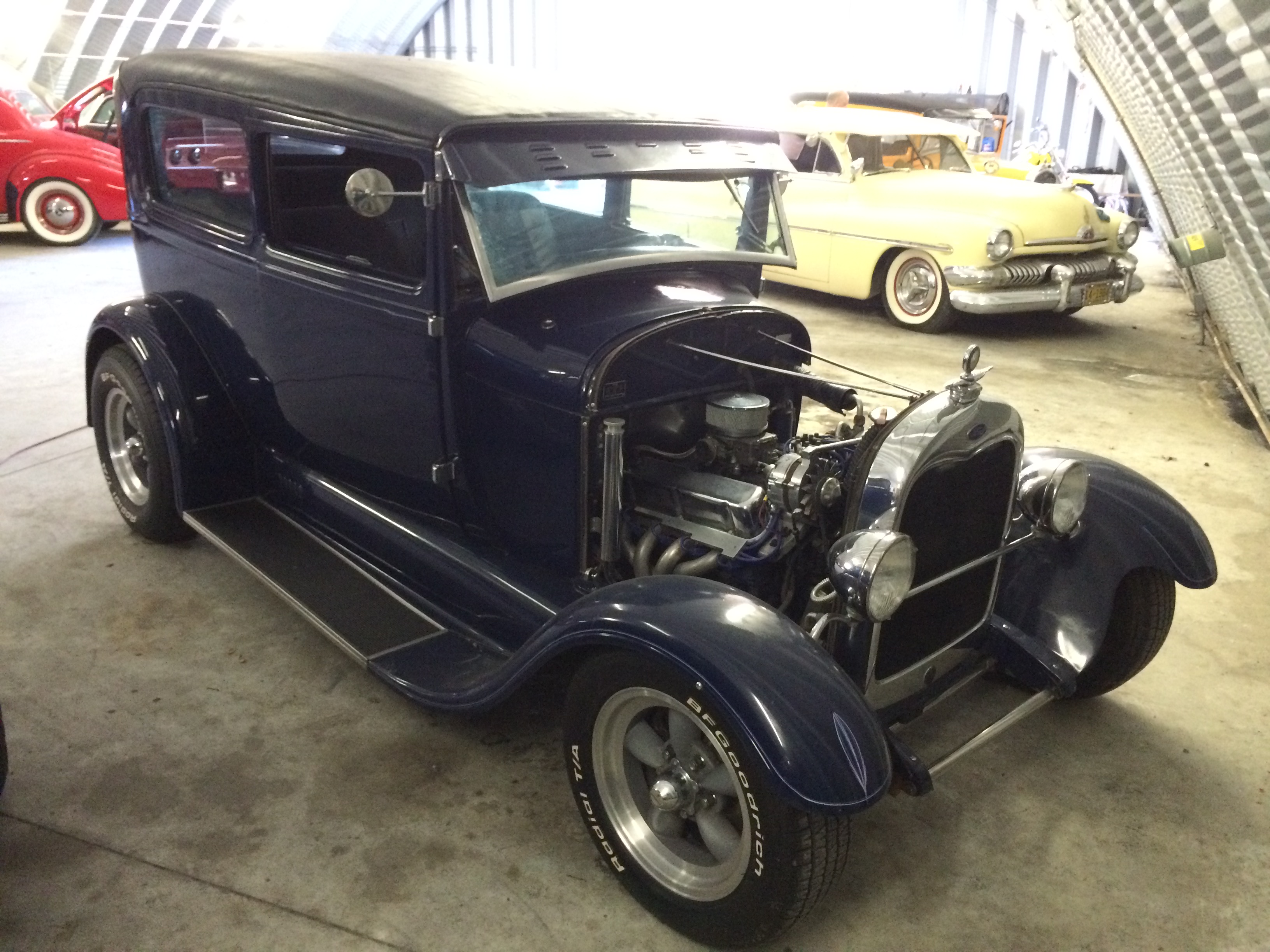 13-ford-1928-model-a-dk-blue-front